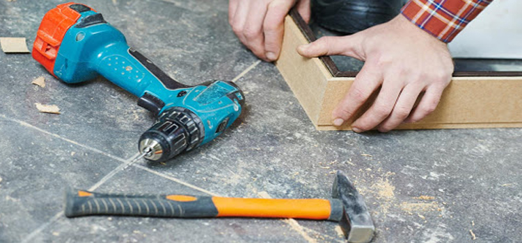 broken door frame repair Lincoln